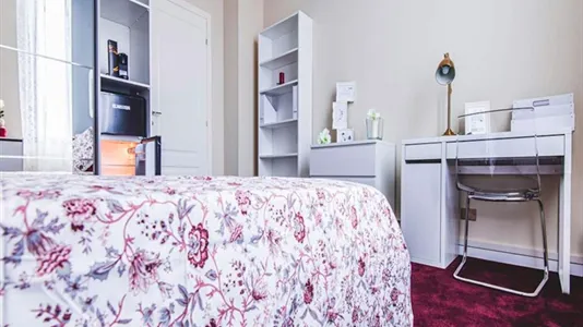 Rooms in Milano Zona 2 - Stazione Centrale, Gorla, Turro, Greco, Crescenzago - photo 2