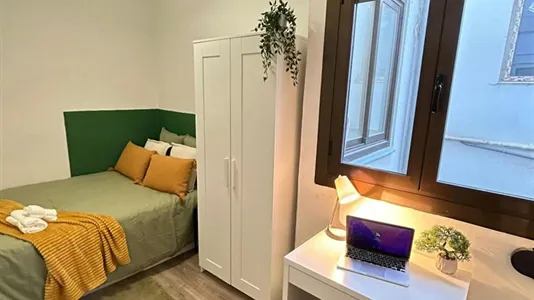 Rooms in Valencia Ciutat Vella - photo 1