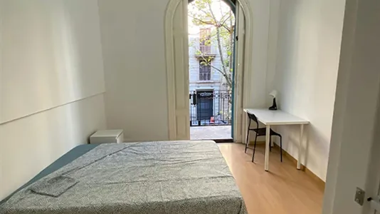 Rooms in Barcelona Eixample - photo 1