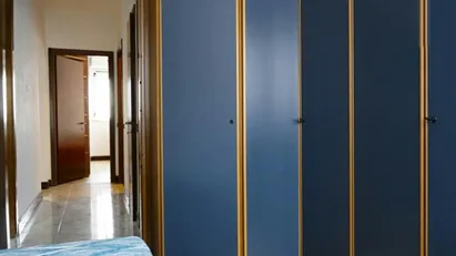 Room for rent in Milano Zona 6 - Barona, Lorenteggio, Milan