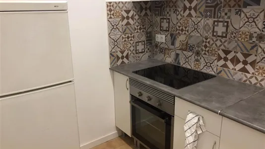 Rooms in Barcelona Ciutat Vella - photo 5