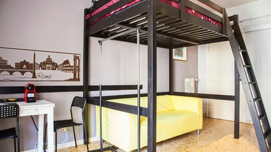 Rooms in Roma Municipio IV – Tiburtino - photo 5