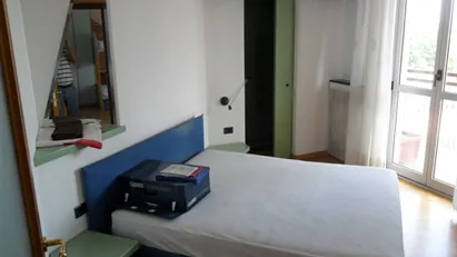 Room for rent in Milano Zona 4 - Vittoria, Forlanini, Milan