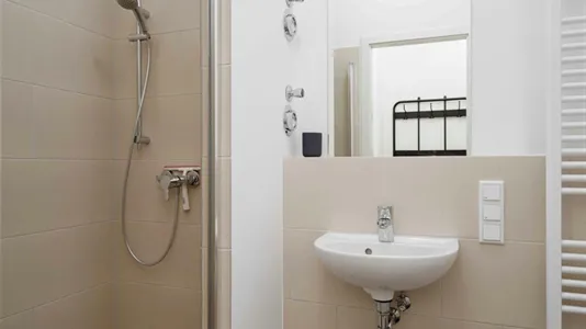 Rooms in Berlin Mitte - photo 9