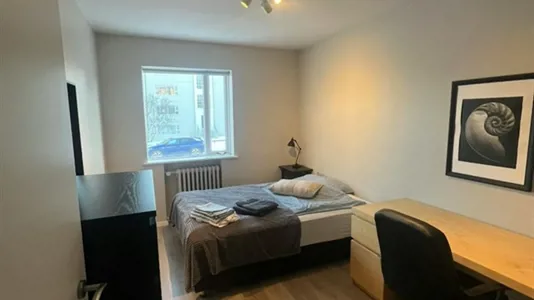 Rooms in Reykjavík Hlíðar - photo 2