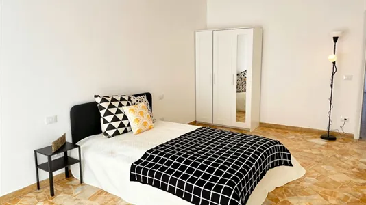 Rooms in Florence - photo 2