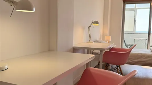 Rooms in Almada - photo 4