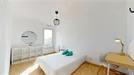 Room for rent, Lyon, Auvergne-Rhône-Alpes, &lt;span class=&quot;blurred street&quot; onclick=&quot;ProcessAdRequest(9420613)&quot;&gt;&lt;span class=&quot;hint&quot;&gt;See streetname&lt;/span&gt;[xxxxxxxxxxxxx]&lt;/span&gt;