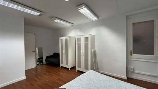 Rooms in Barcelona Eixample - photo 3