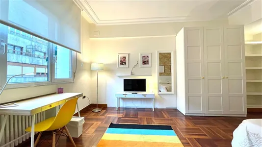 Rooms in Bilbao - photo 10