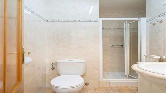 Rooms in Madrid Tetuán - photo 8