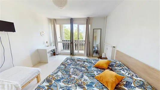 Rooms in Grenoble - photo 2
