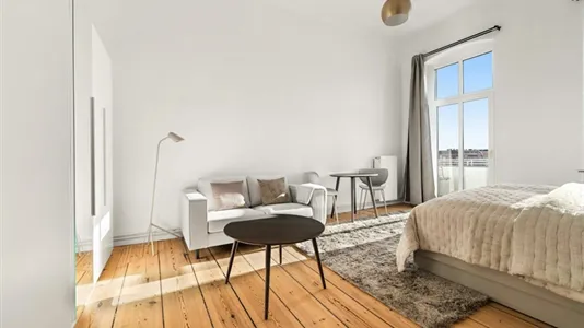 Apartments in Location is not specified - photo 2