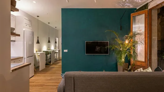 Rooms in Barcelona Ciutat Vella - photo 6