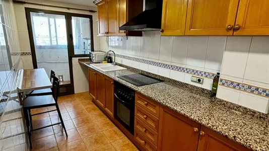 Rooms in Manises - photo 5