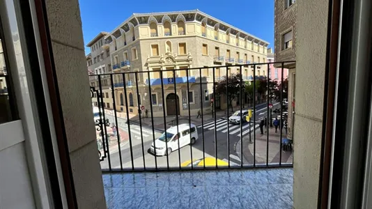 Rooms in Zaragoza - photo 7