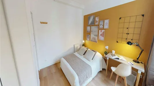 Rooms in Paris 8ème arrondissement - photo 4