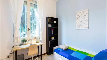 Room for rent in Milano Zona 6 - Barona, Lorenteggio, Milan