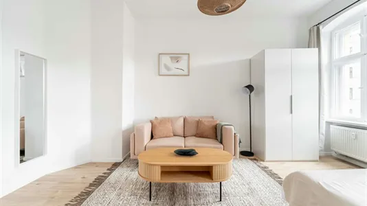 Apartments in Berlin Lichtenberg - photo 4