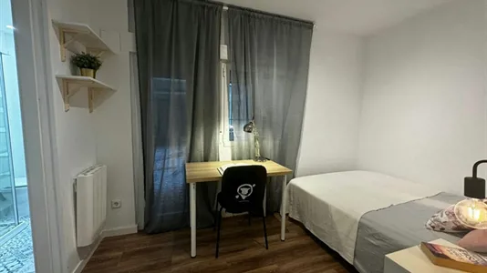 Rooms in Madrid Chamberí - photo 2