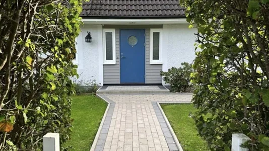 Houses in Järfälla - photo 1