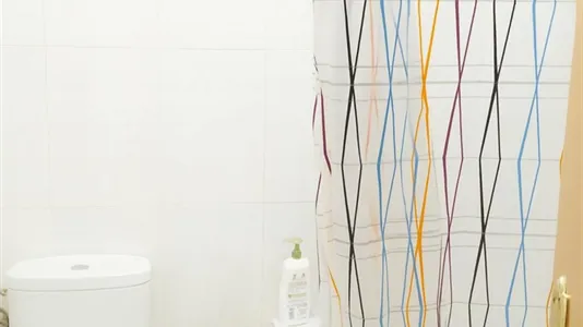 Rooms in Barcelona Ciutat Vella - photo 6