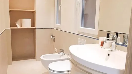 Rooms in Genoa - photo 9