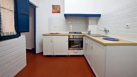 Rooms in Barcelona Ciutat Vella - photo 5