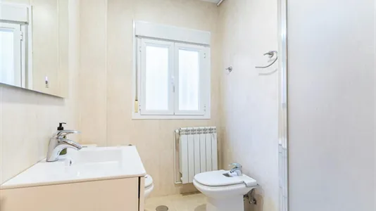 Rooms in Madrid Chamartín - photo 5