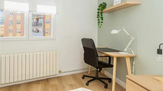 Rooms in Zaragoza - photo 4