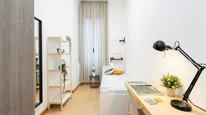 Room for rent in Milano Zona 4 - Vittoria, Forlanini, Milan