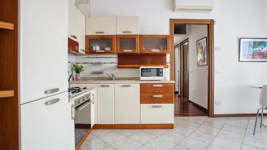 Rooms in Milano Zona 8 - Fiera, Gallaratese, Quarto Oggiaro - photo 4