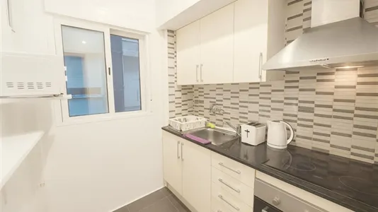 Rooms in Barcelona Ciutat Vella - photo 7