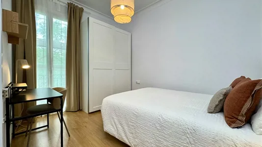 Rooms in Barcelona Eixample - photo 2