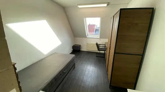 Rooms in Brussels Sint-Gillis - photo 2