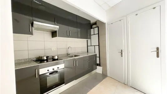 Rooms in Barcelona Ciutat Vella - photo 4