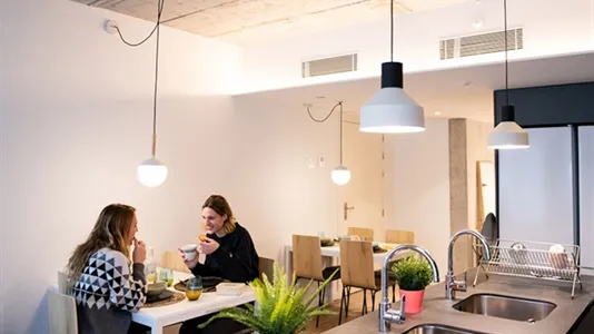 Rooms in Barcelona Sant Martí - photo 10