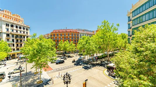 Rooms in Barcelona Eixample - photo 2