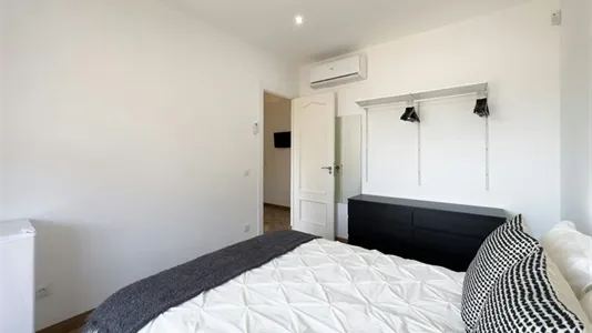 Rooms in Barcelona Eixample - photo 4