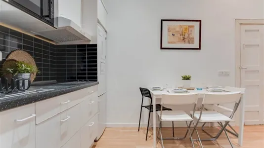 Rooms in Madrid Centro - photo 6