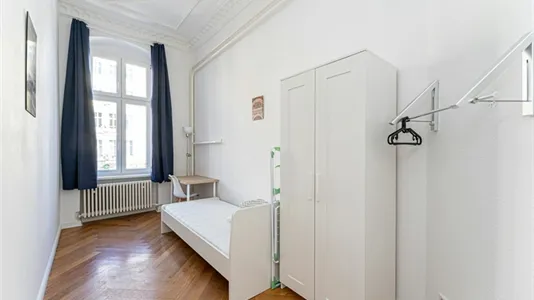Rooms in Berlin Charlottenburg-Wilmersdorf - photo 1