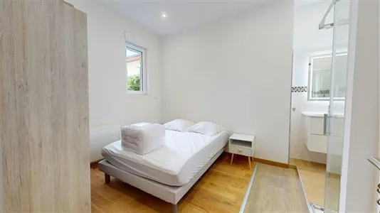 Apartments in Lyon - photo 4