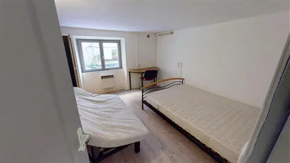 Room for rent in Grenoble, Auvergne-Rhône-Alpes