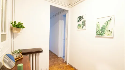 Rooms in Barcelona Eixample - photo 10