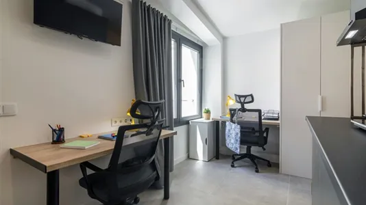 Rooms in el Camí de Vera - photo 5