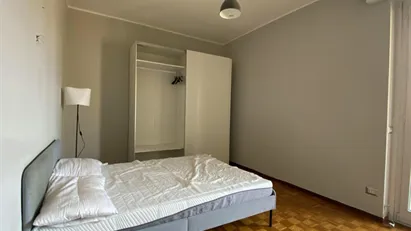 Room for rent in Milano Zona 2 - Stazione Centrale, Gorla, Turro, Greco, Crescenzago, Milan Room for rent in Milano Zona 2 - Stazione Centrale, Gorla, Turro, Greco, Crescenzago, Milan