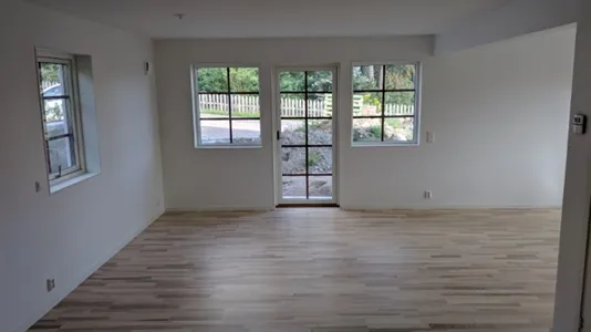 Houses in Uppsala - photo 3