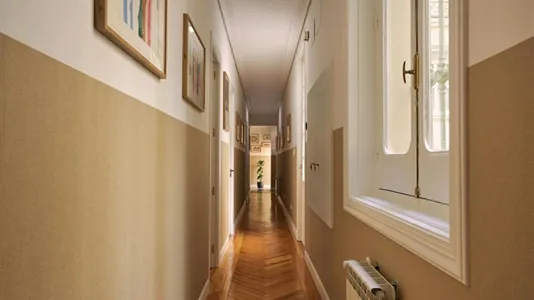 Rooms in Madrid Centro - photo 8
