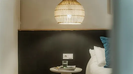 Rooms in Barcelona Ciutat Vella - photo 7