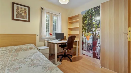 Rooms in Madrid Ciudad Lineal - photo 1